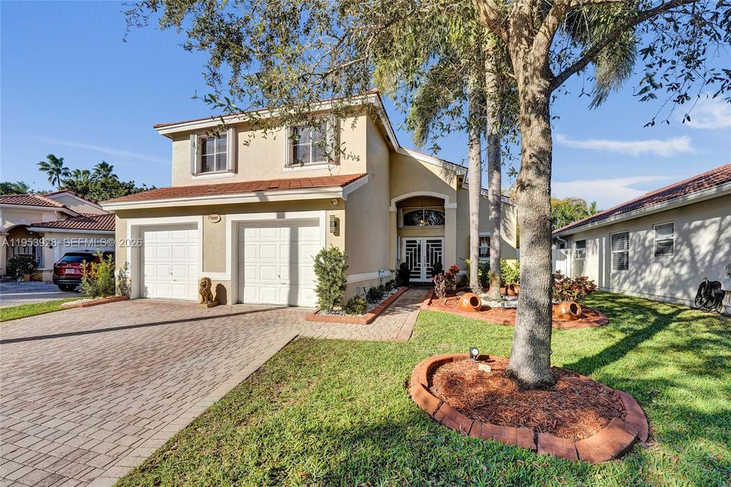 Photo of 5097 SW 34th Ter, Hollywood, FL 33312 (MLS # A11953928)