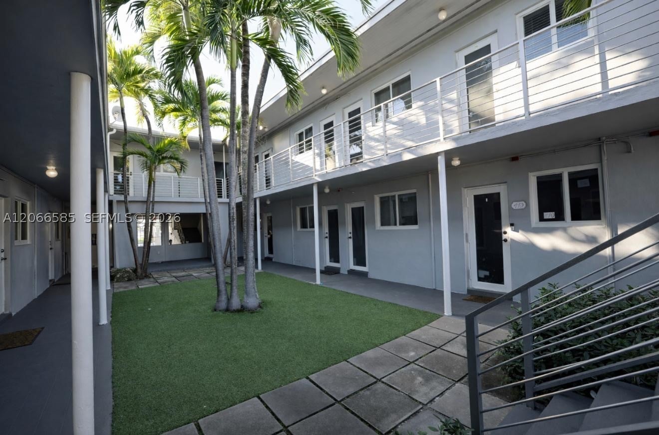 5305 Biscayne Blvd 207