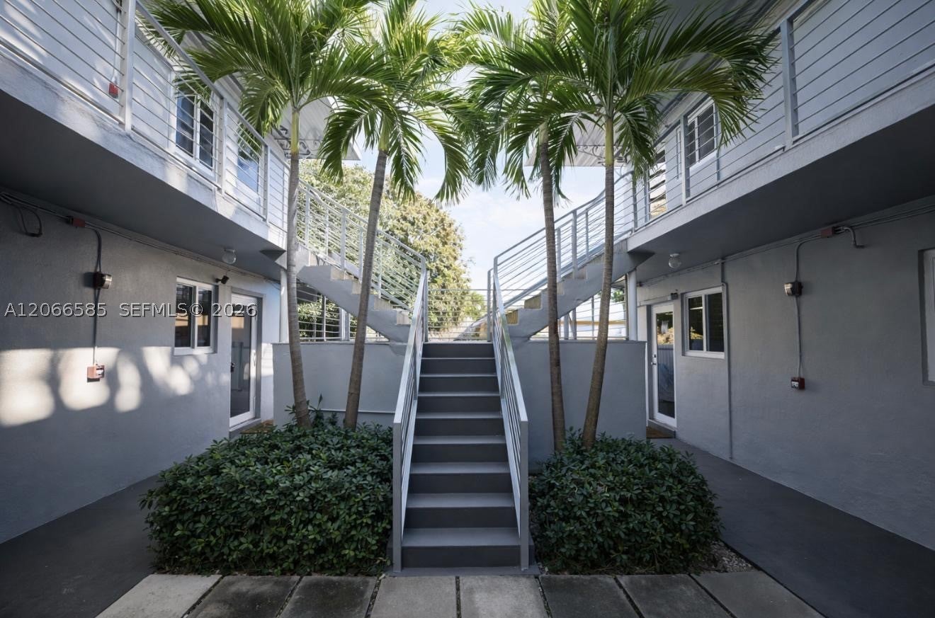 5305 Biscayne Blvd 207