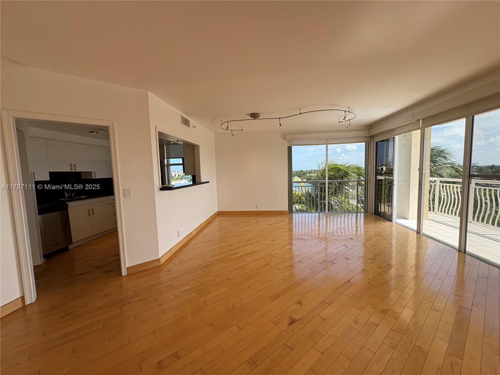 BAY HARBORVIEW CONDO - Residential Lease