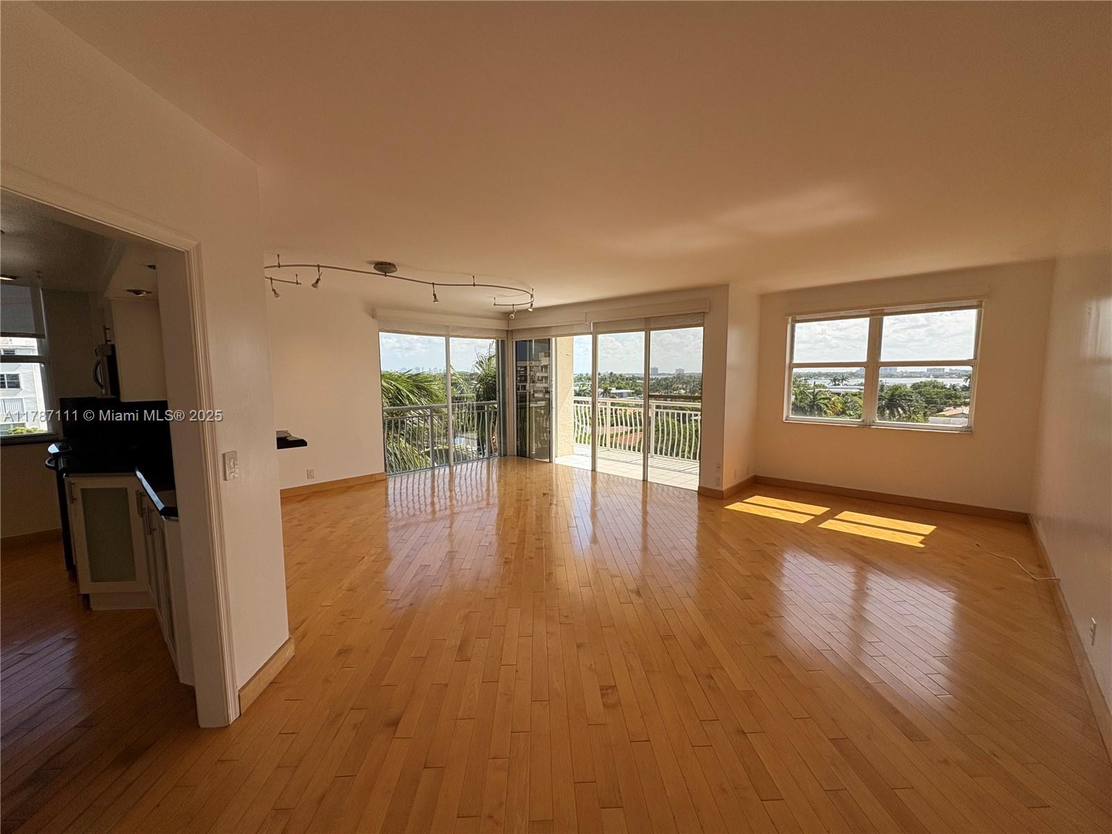 BAY HARBORVIEW CONDO - Residential Lease