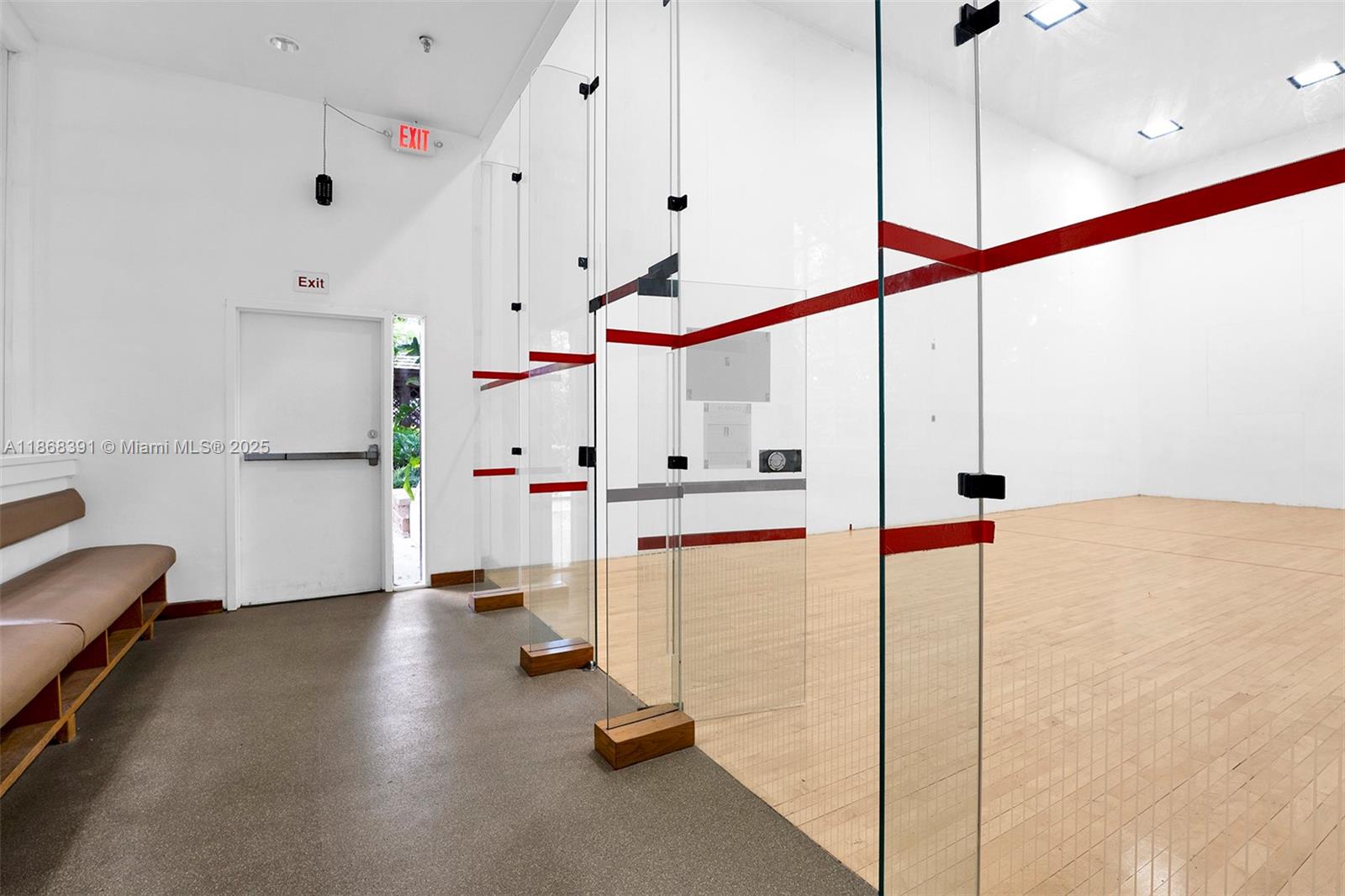 TOWERS OF QUAYSIDE CONDO - Residential