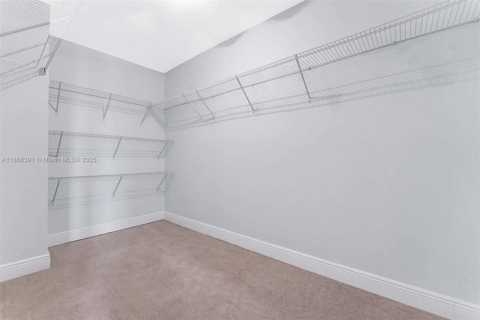 TOWERS OF QUAYSIDE CONDO - Residential