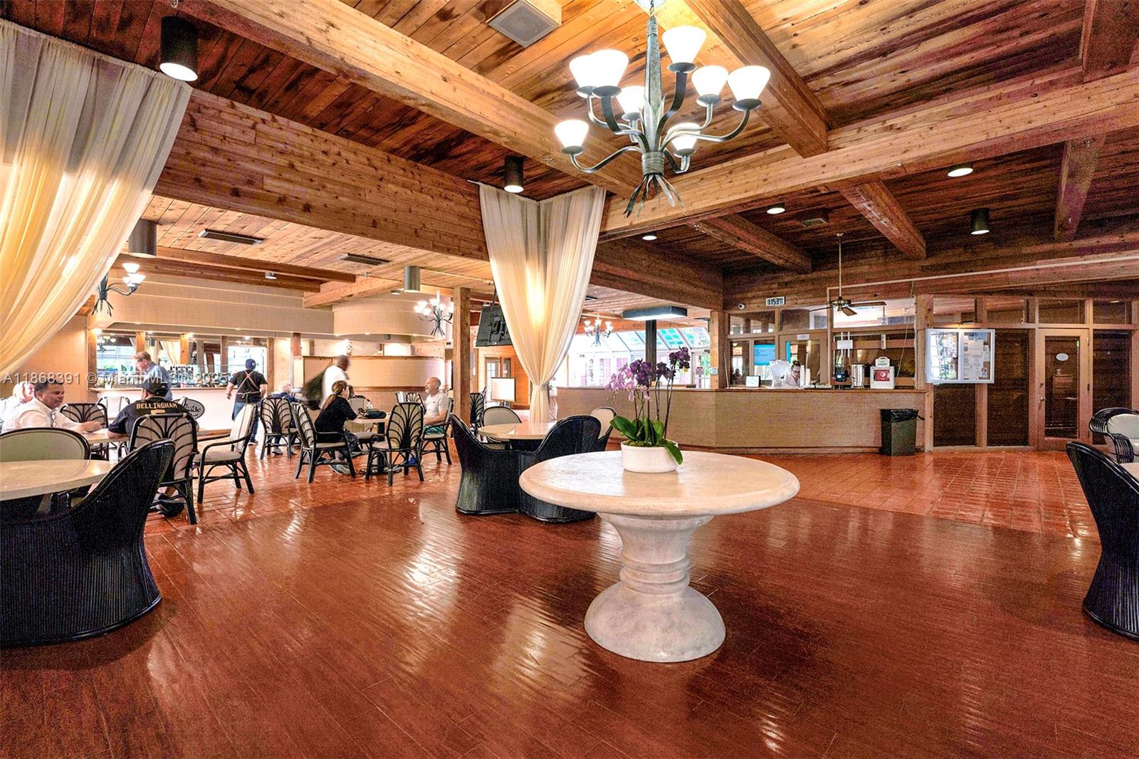 TOWERS OF QUAYSIDE CONDO - Residential