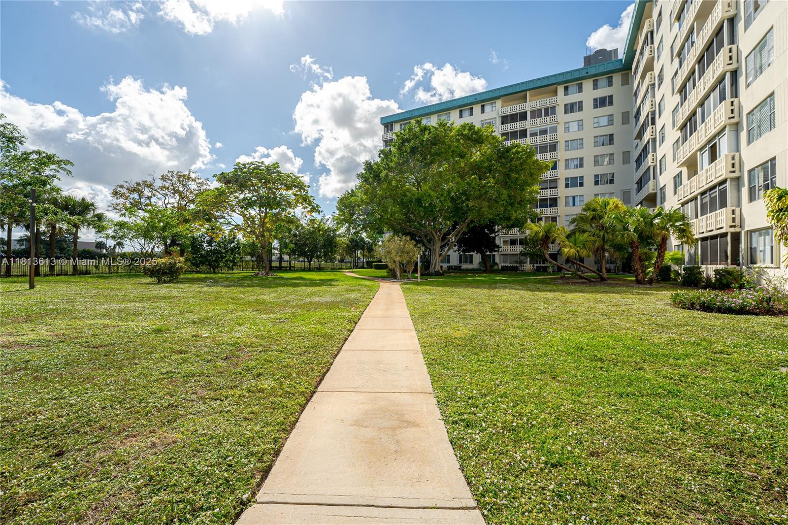 HILLCREST EAST NO 23 COND - Residential