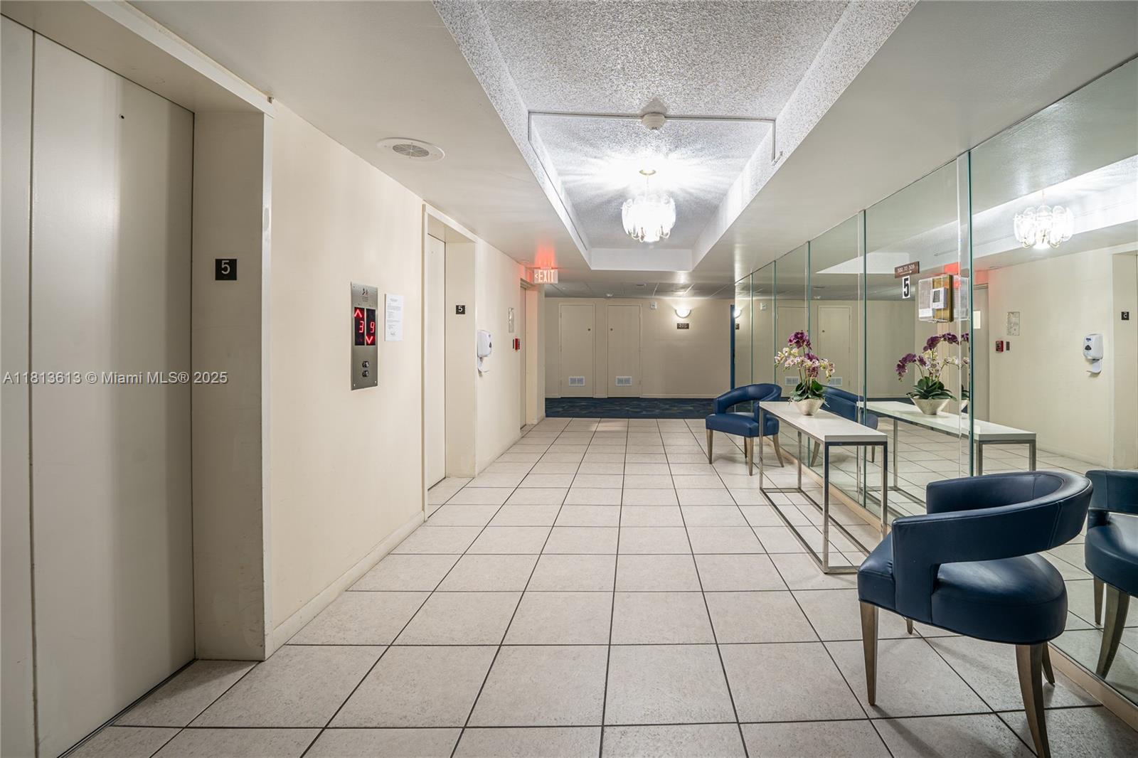 HILLCREST EAST NO 23 COND - Residential