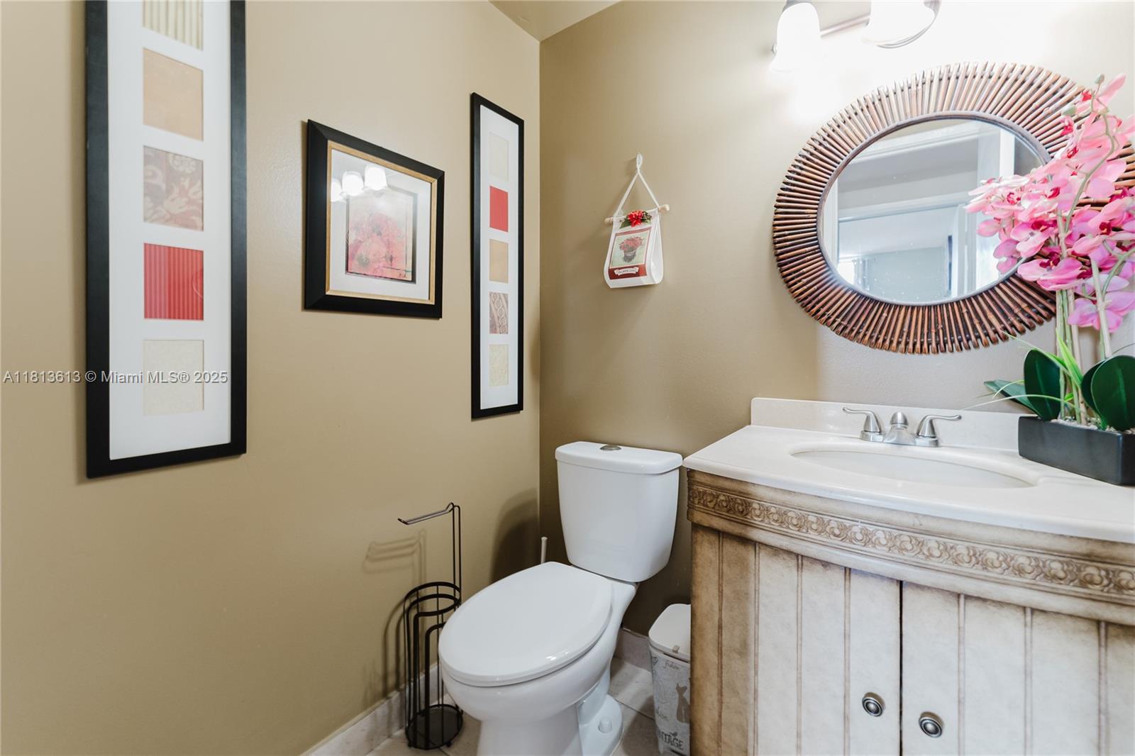 HILLCREST EAST NO 23 COND - Residential