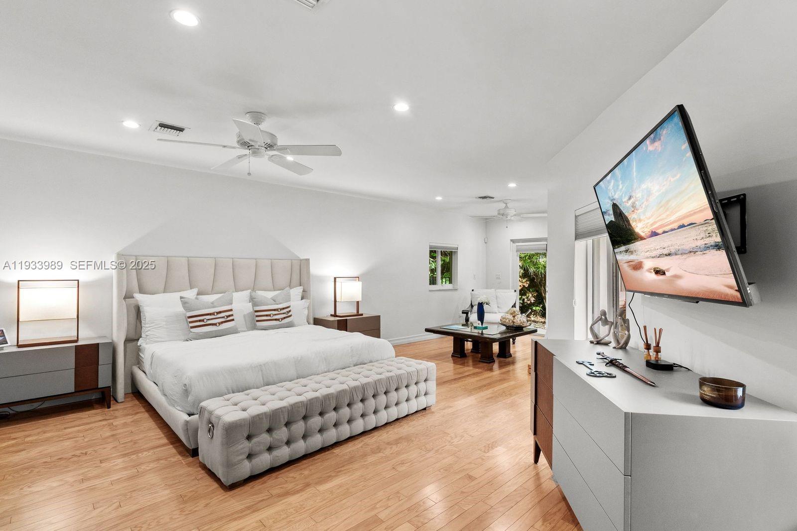 CORAL GABLES RIVIERA SEC - Residential