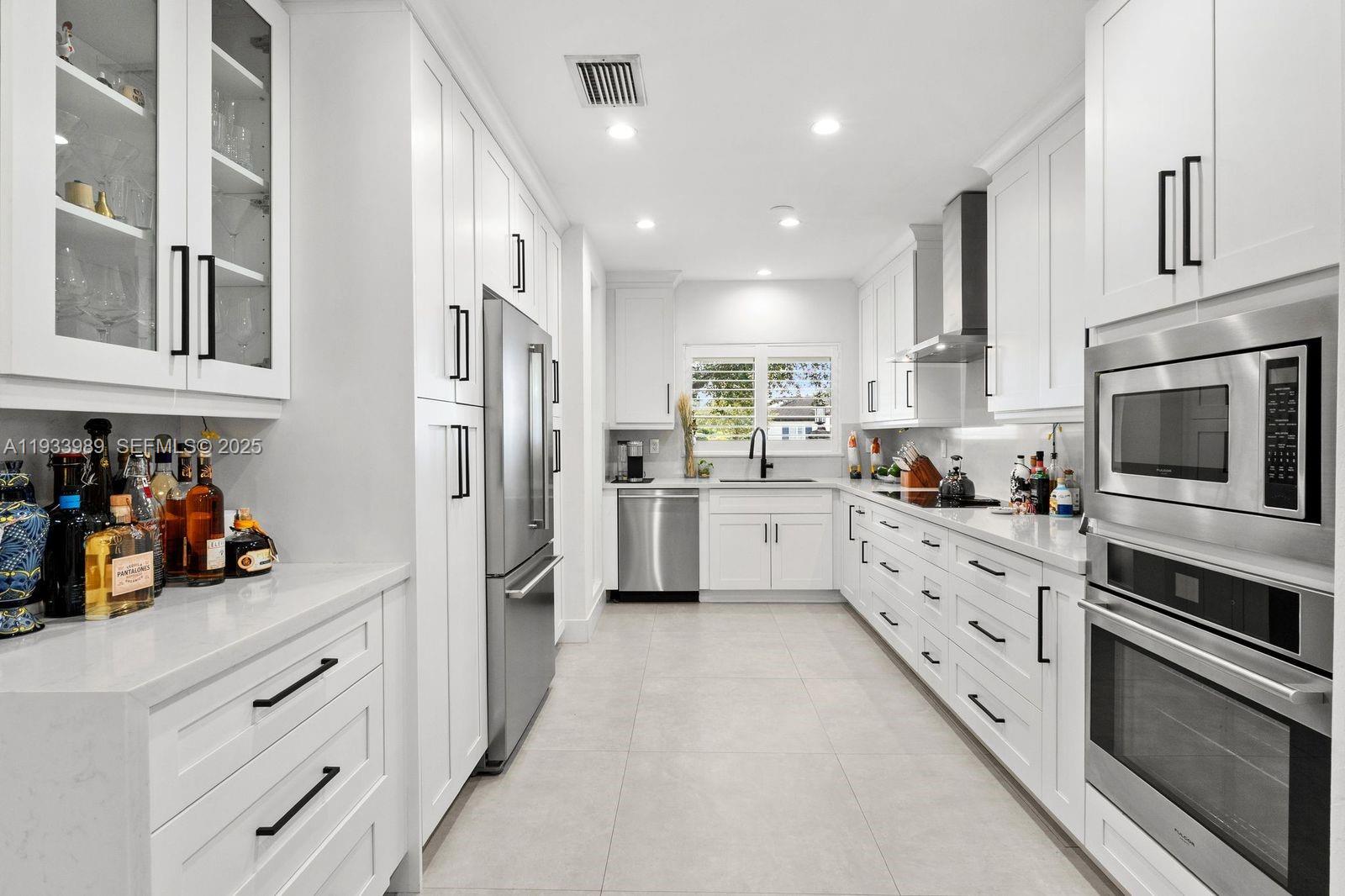 CORAL GABLES RIVIERA SEC - Residential