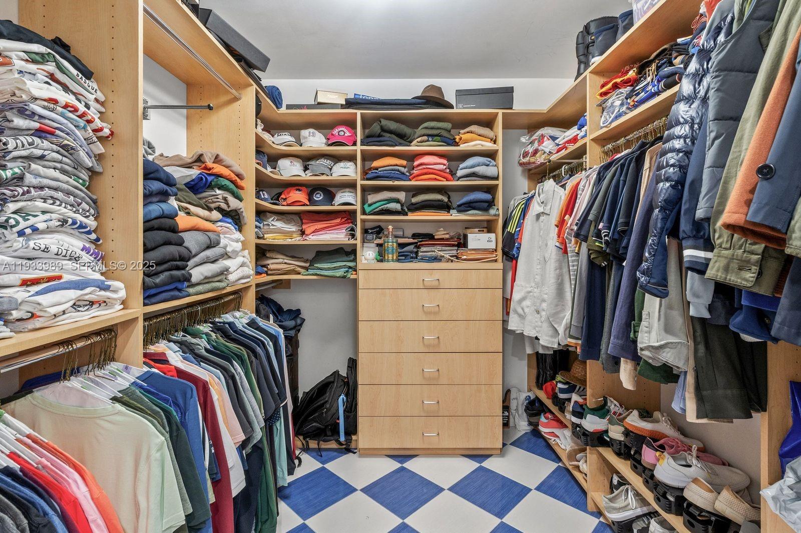 CORAL GABLES RIVIERA SEC - Residential