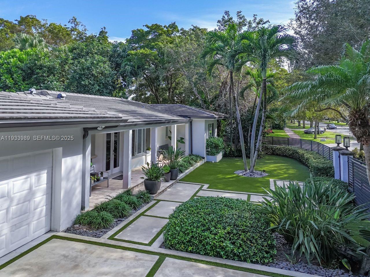 CORAL GABLES RIVIERA SEC - Residential