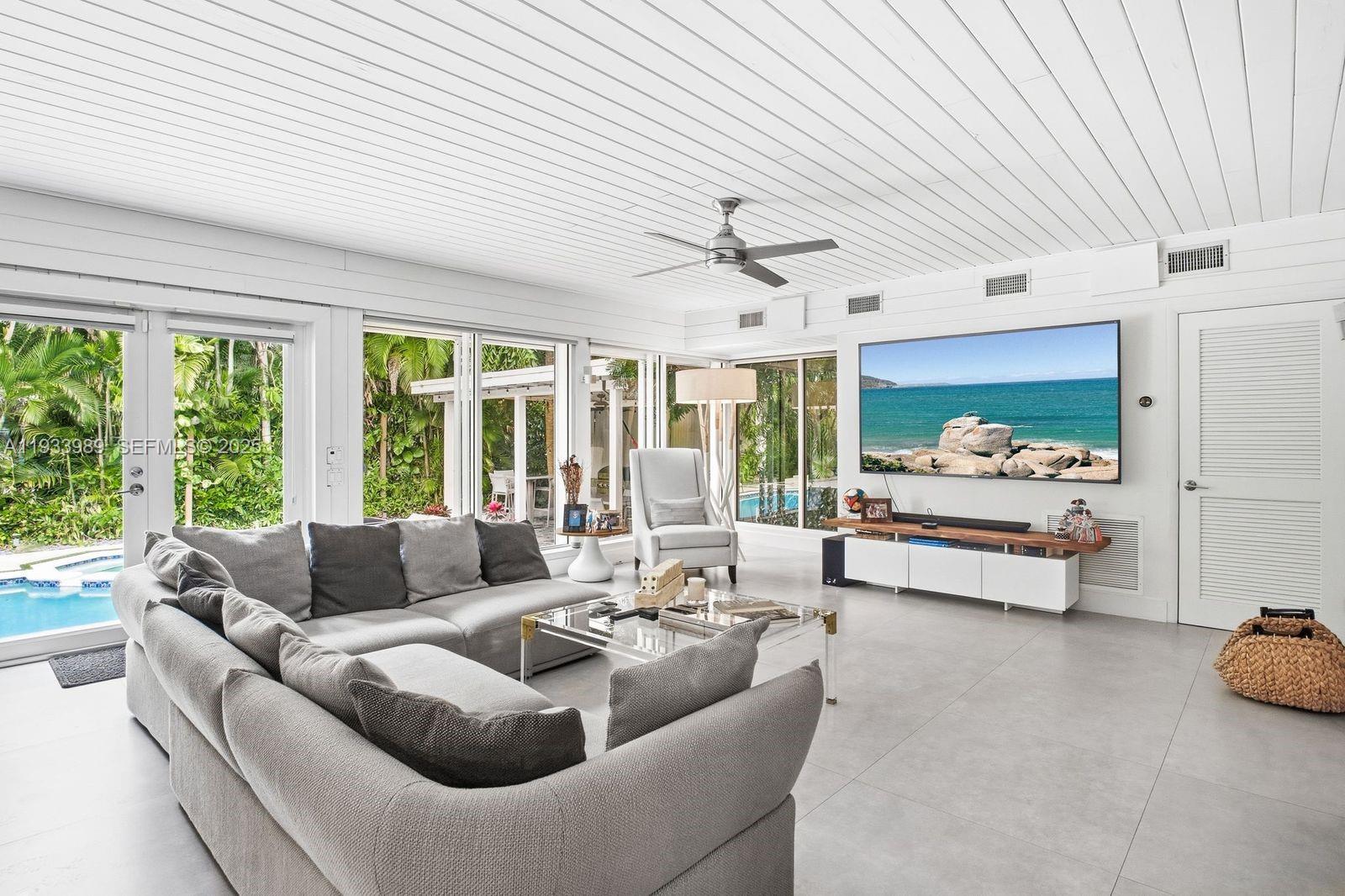 CORAL GABLES RIVIERA SEC - Residential