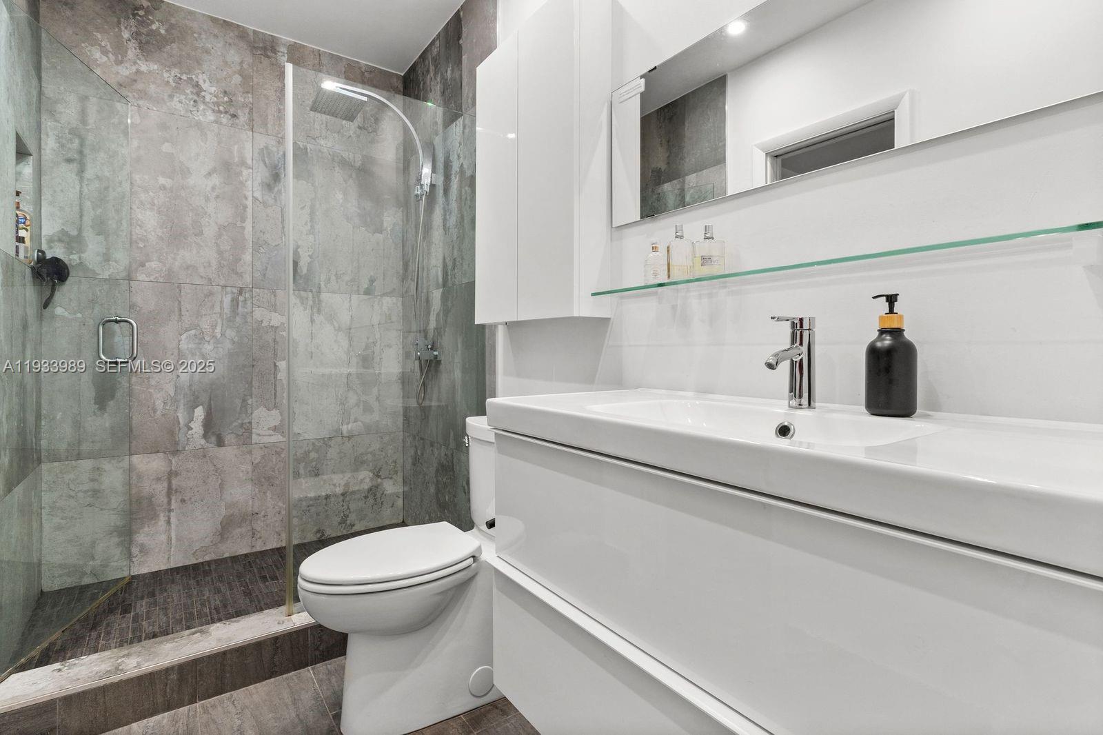 CORAL GABLES RIVIERA SEC - Residential