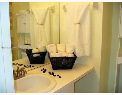 BANYAN OAKRIDGE COMMERCIA - Residential