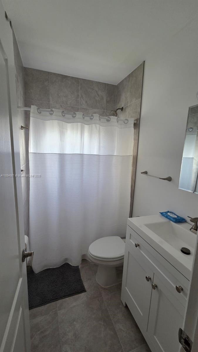 WATERWAY @ HOLLYWOOD BEAC - Residential