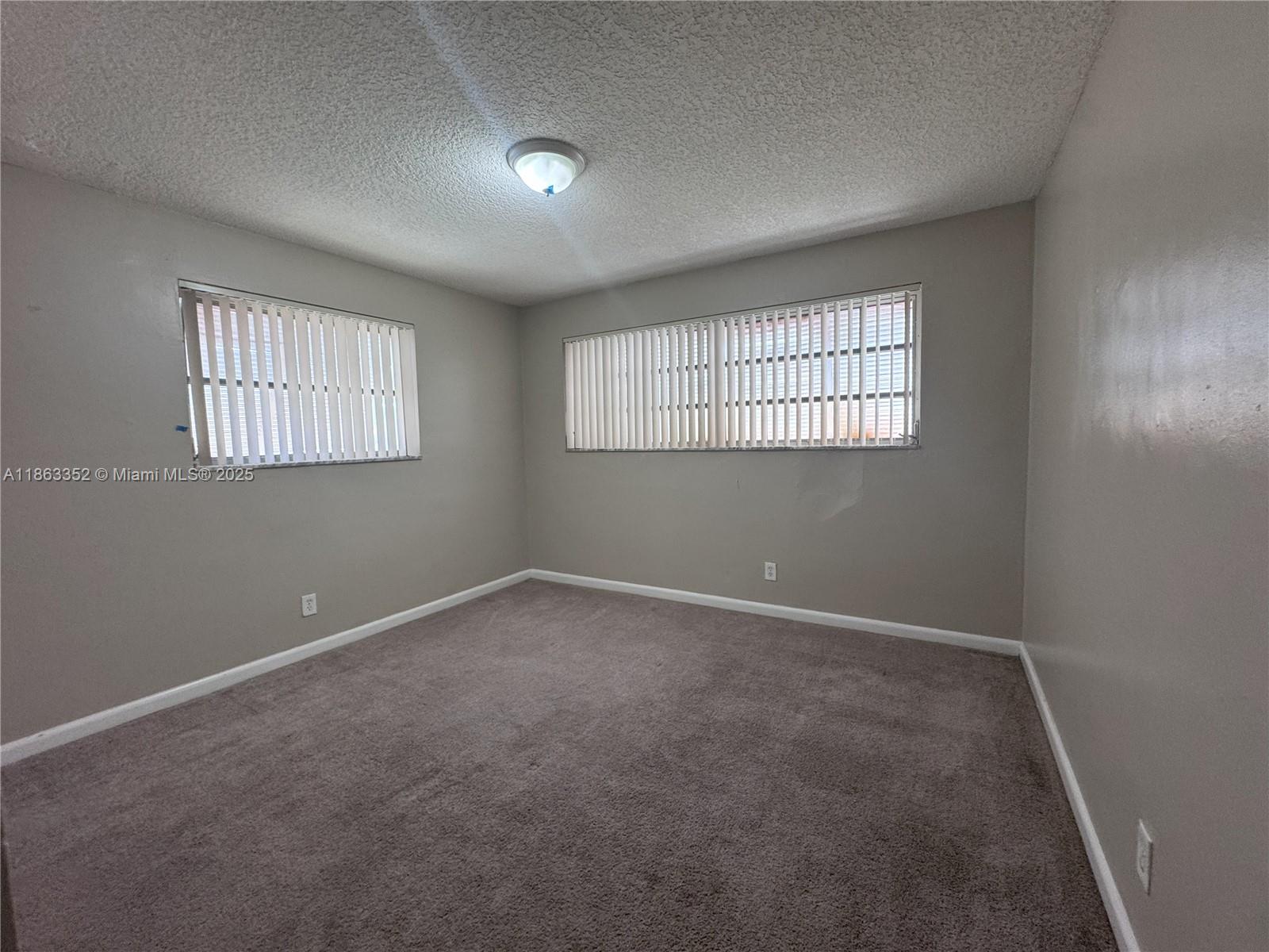 2201 N 54th Ave