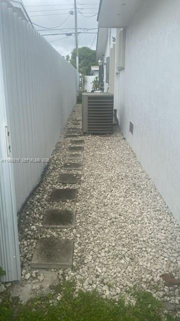 MIRAMAR ISLES SEC 5 - Residential Lease