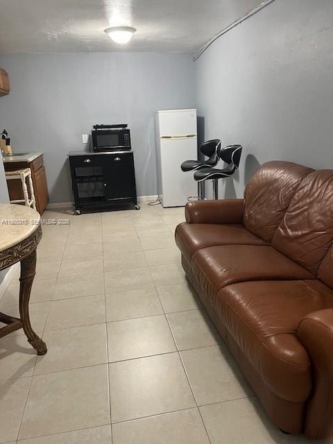 MIRAMAR ISLES SEC 5 - Residential Lease