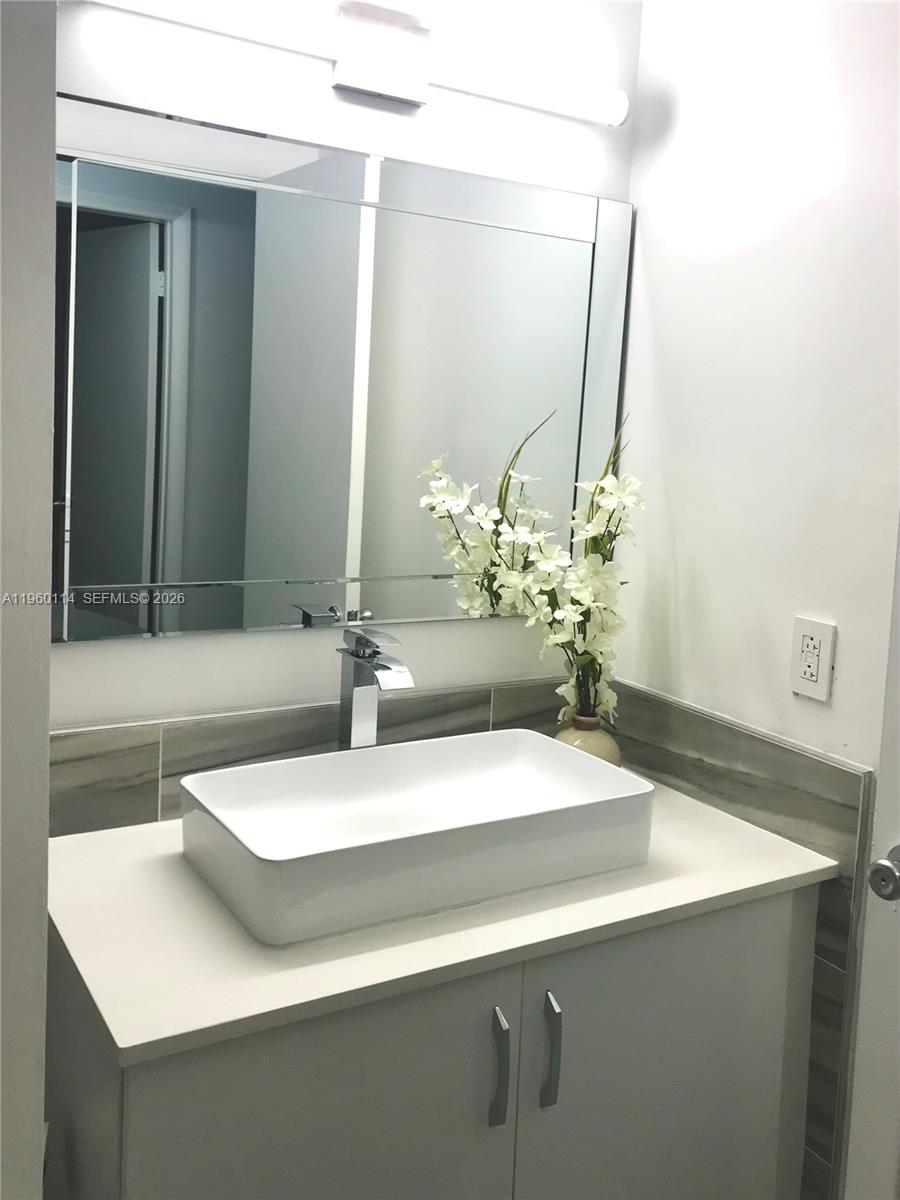 FONTANA POINT CONDO - Residential Lease