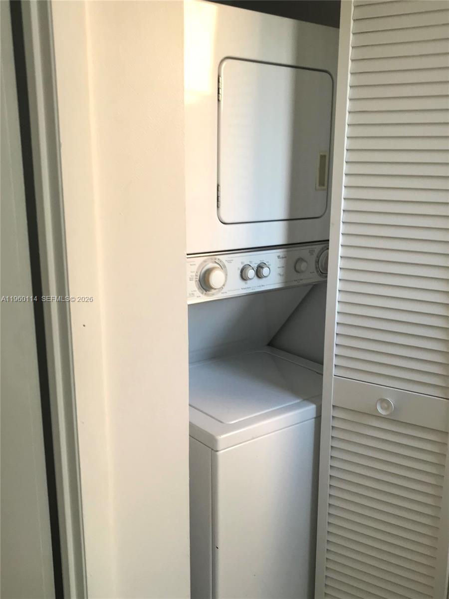 FONTANA POINT CONDO - Residential Lease