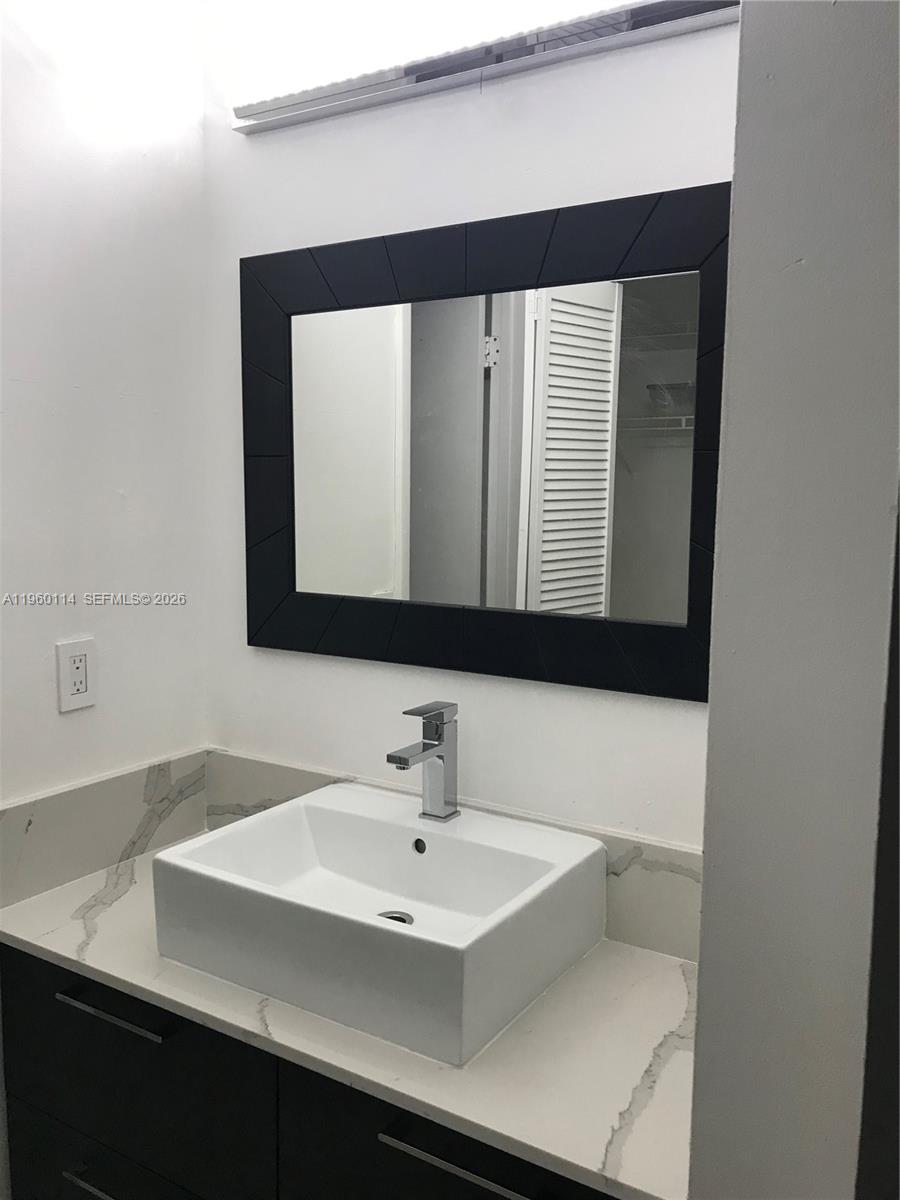 FONTANA POINT CONDO - Residential Lease