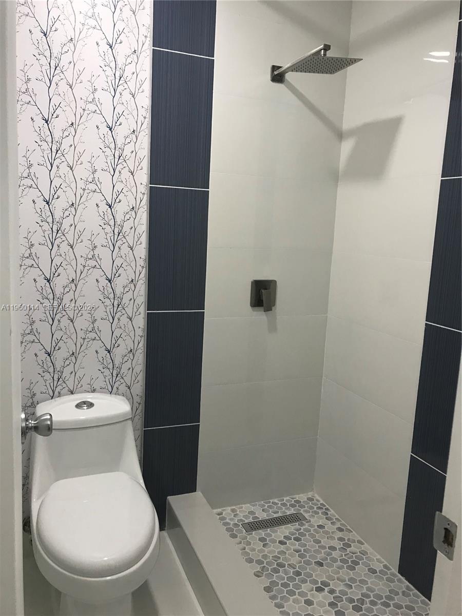 FONTANA POINT CONDO - Residential Lease