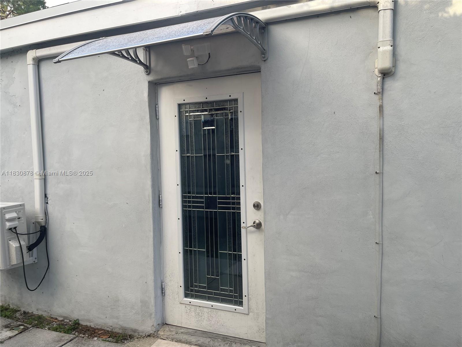 3201 Jackson Blvd 1