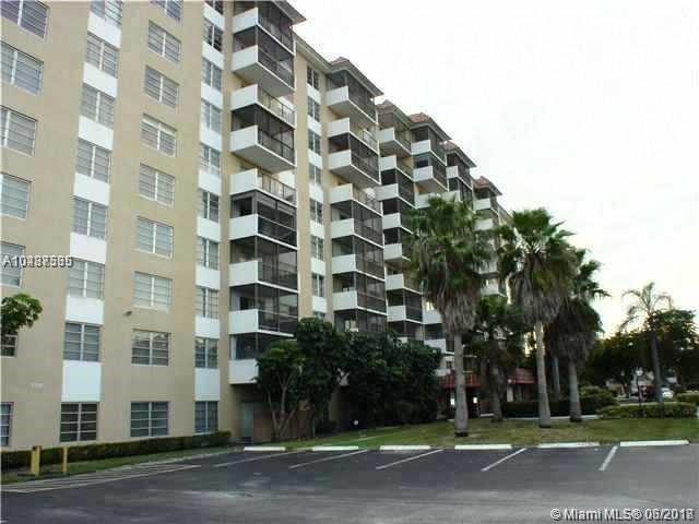 Very nice renovated 1/1.5 unit WITH A NICE GOLF VIEW in a very secure full amenities complex THE MANORS BUILDING 11, with guard gate, Community features swimming pool, basketball court, Gym, Tennis court, Clubhouse, 24/7 security. Great family environment. Only first-month security $1000 security deposit to move in. WASHER, DRYER INSIDE, ALL AGES WELCOME please read broker remarks for condo approval requirements:
Rent includes Exterminator, water, hot water, basic cable, and internet soon (not guaranteed)tenant pay $99 dollars Cable connection fee