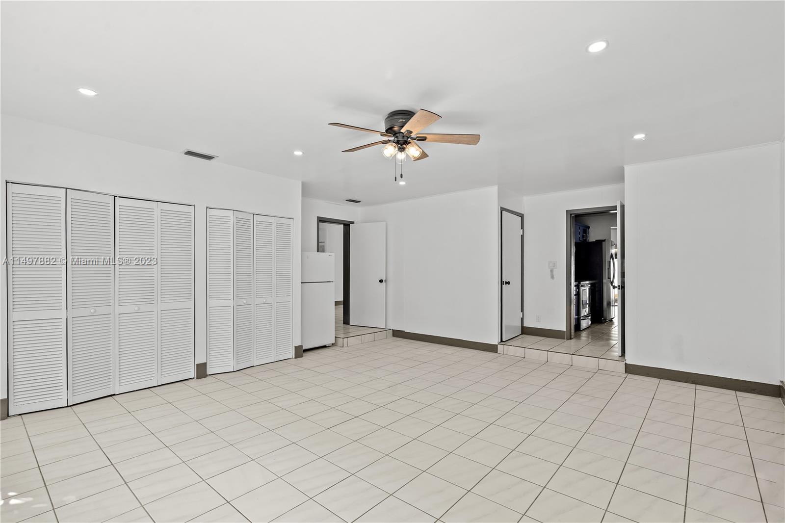 KILLIAN PINES 1ST ADDN - Residential