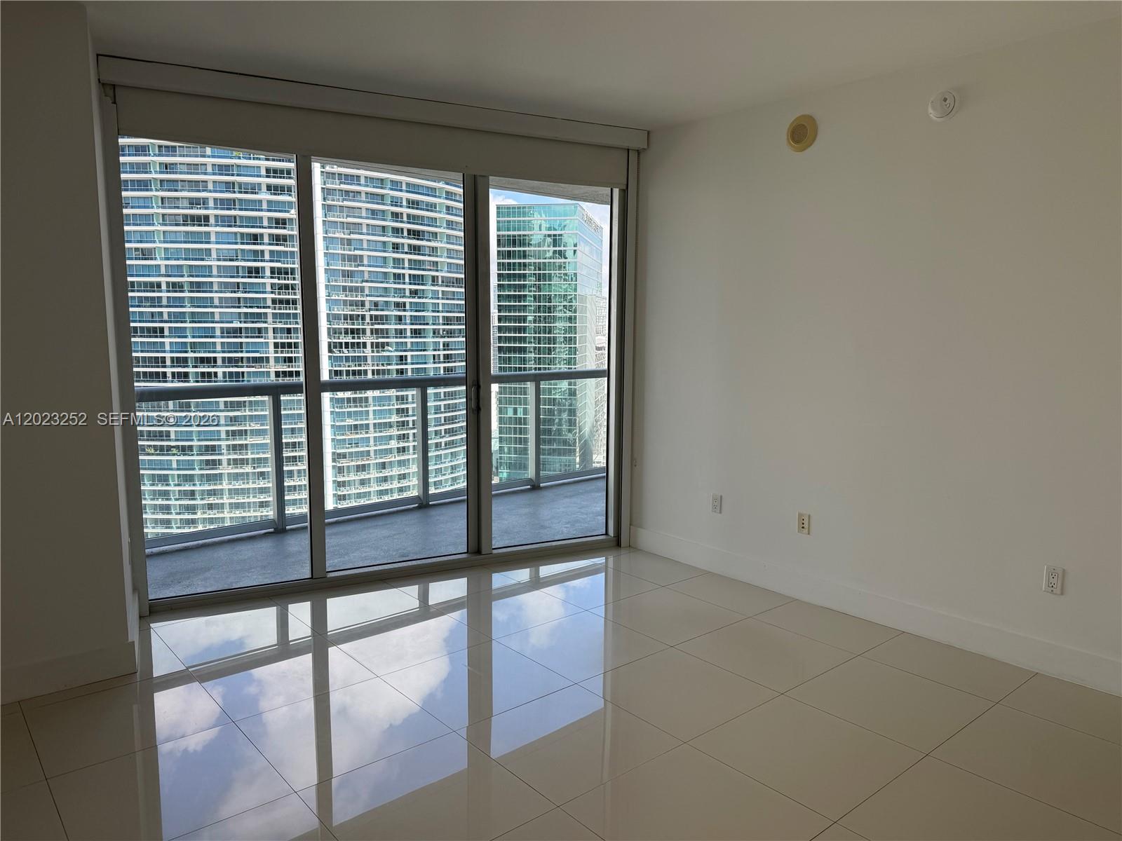 ICONBRICKELL CONDO NO 1 - Residential Lease
