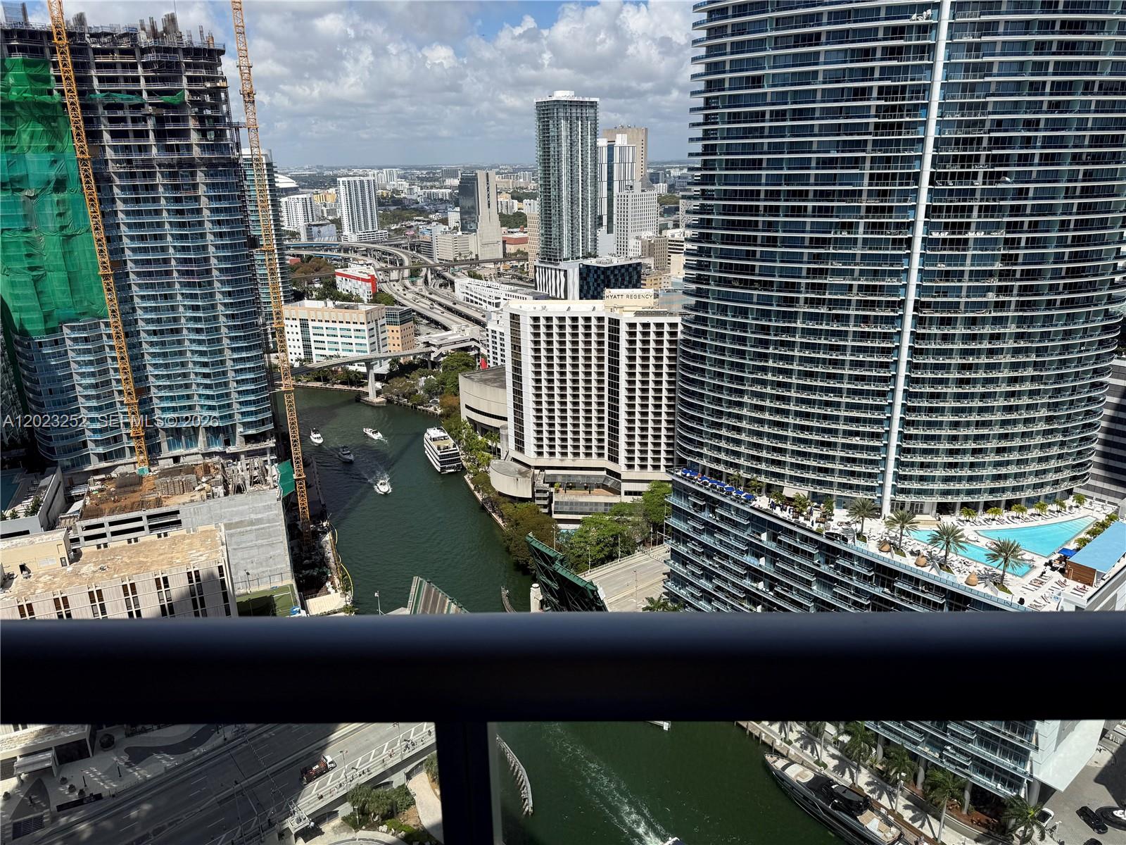 ICONBRICKELL CONDO NO 1 - Residential Lease