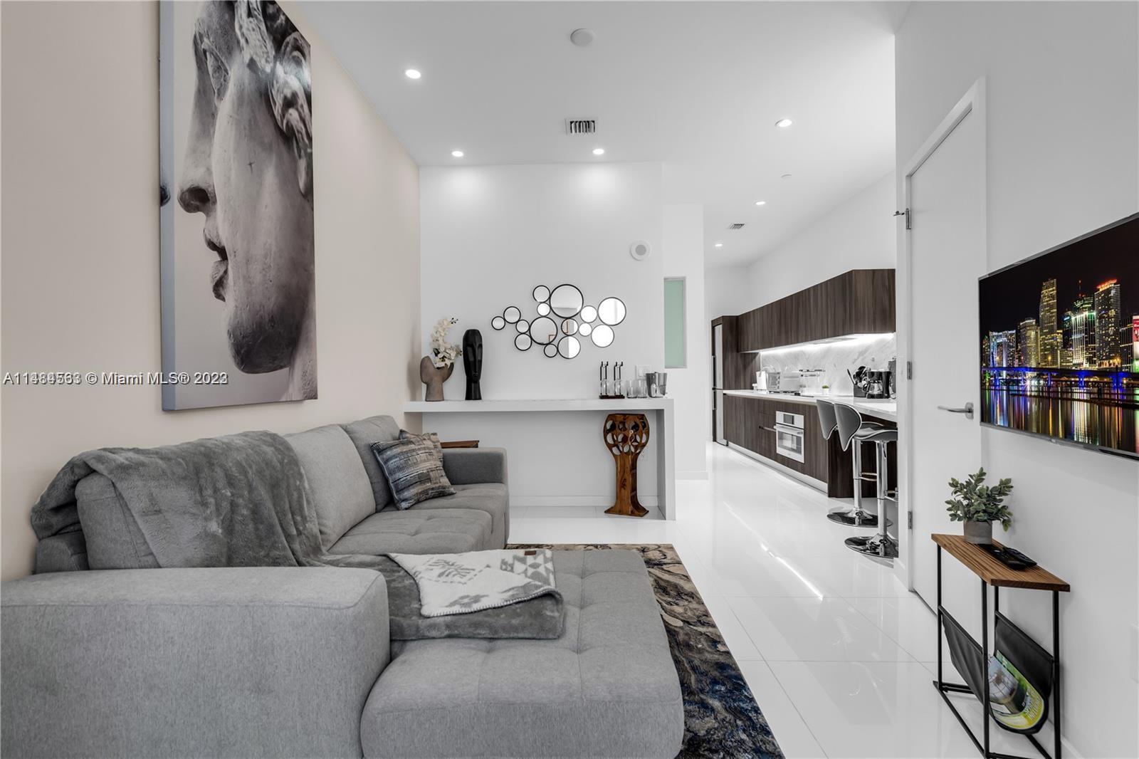 PARAMOUNT MIAMI WORLDCENT - Residential