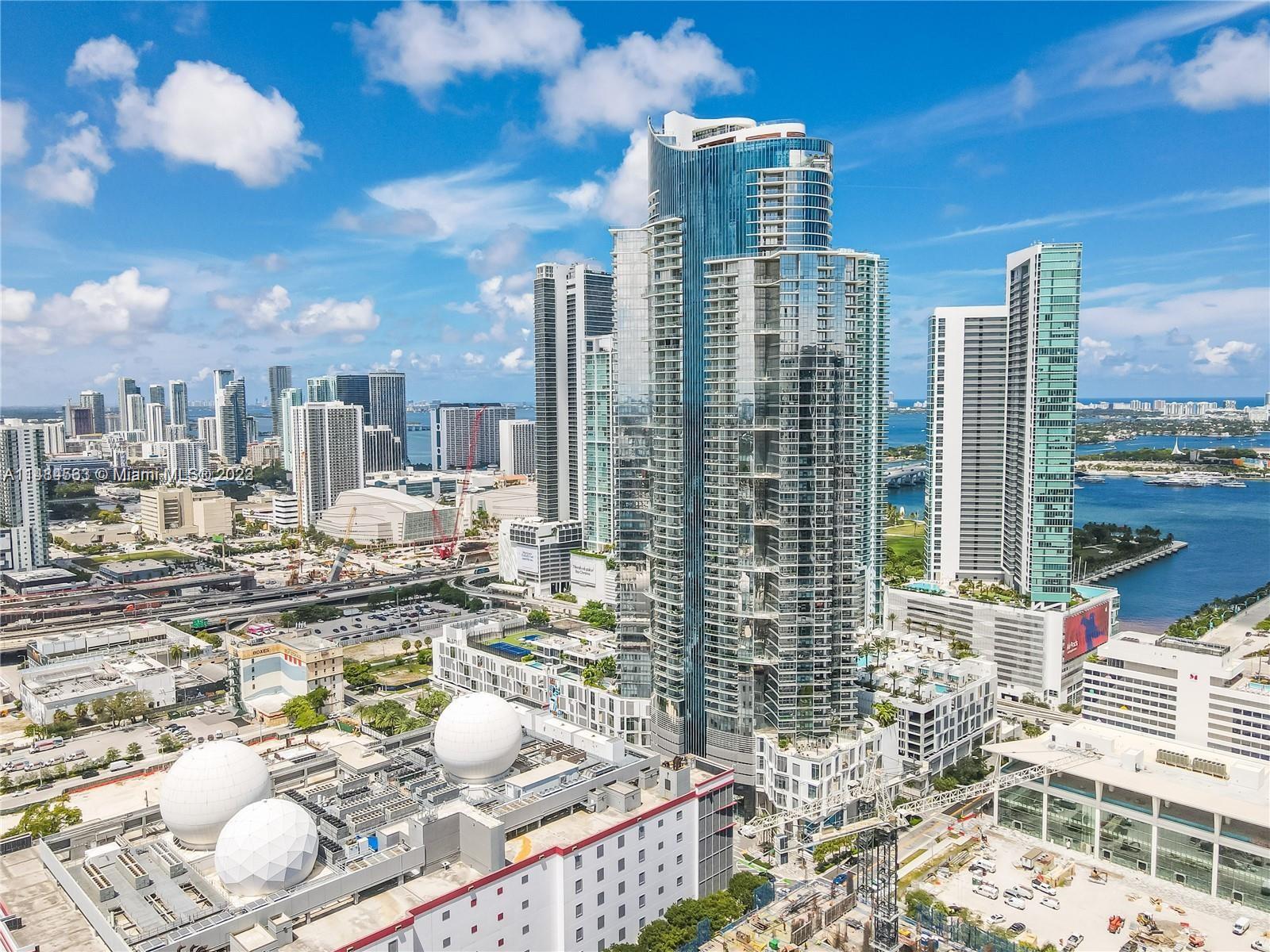 PARAMOUNT MIAMI WORLDCENT - Residential