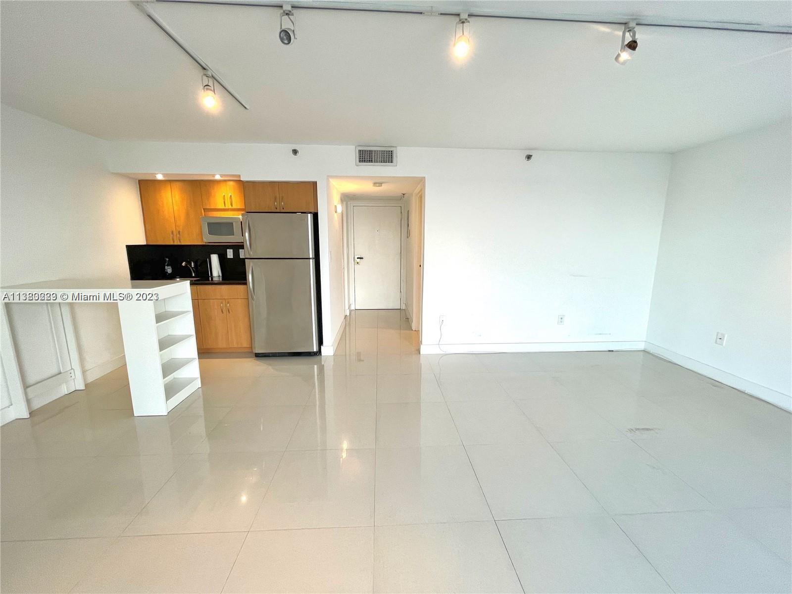 VENETIA CONDO - Residential Lease