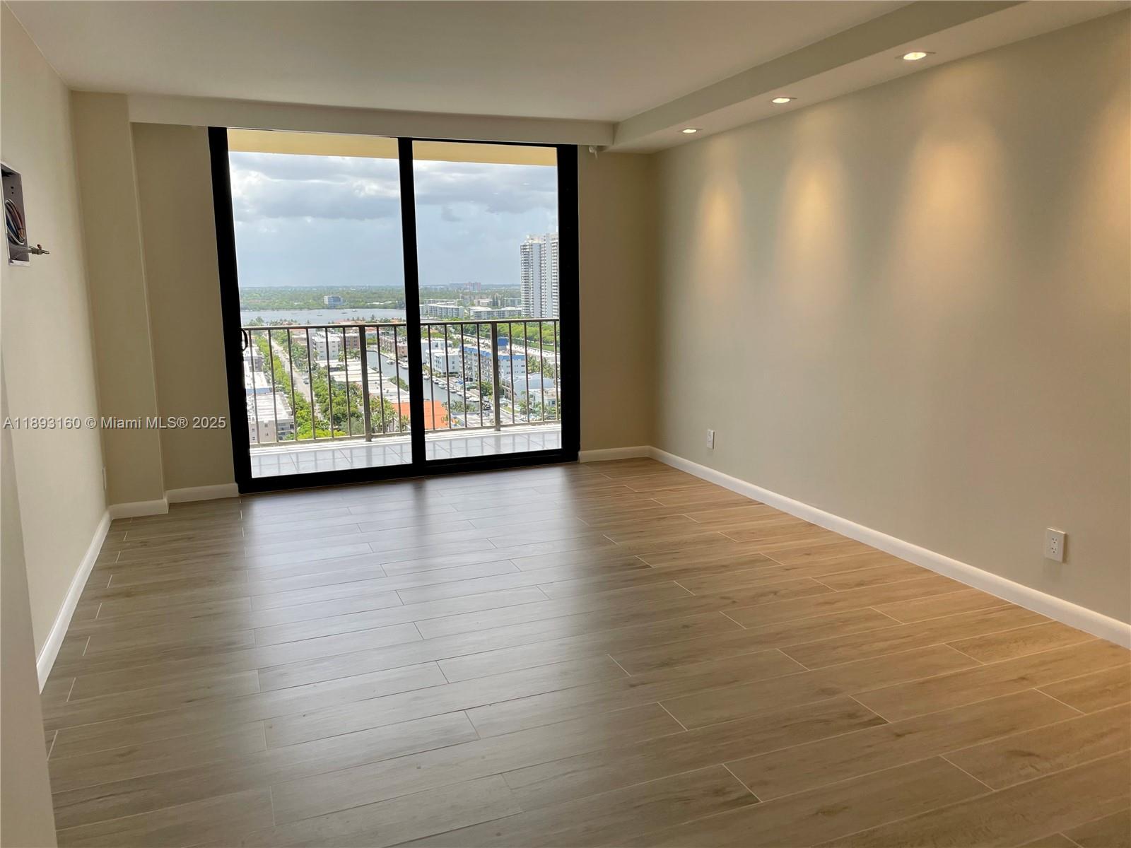 WINSTON TOWERS 700 CONDO - Residential Lease