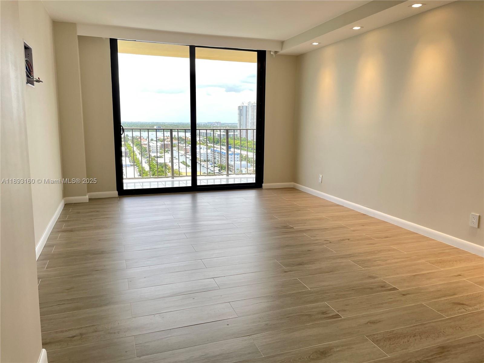WINSTON TOWERS 700 CONDO - Residential Lease