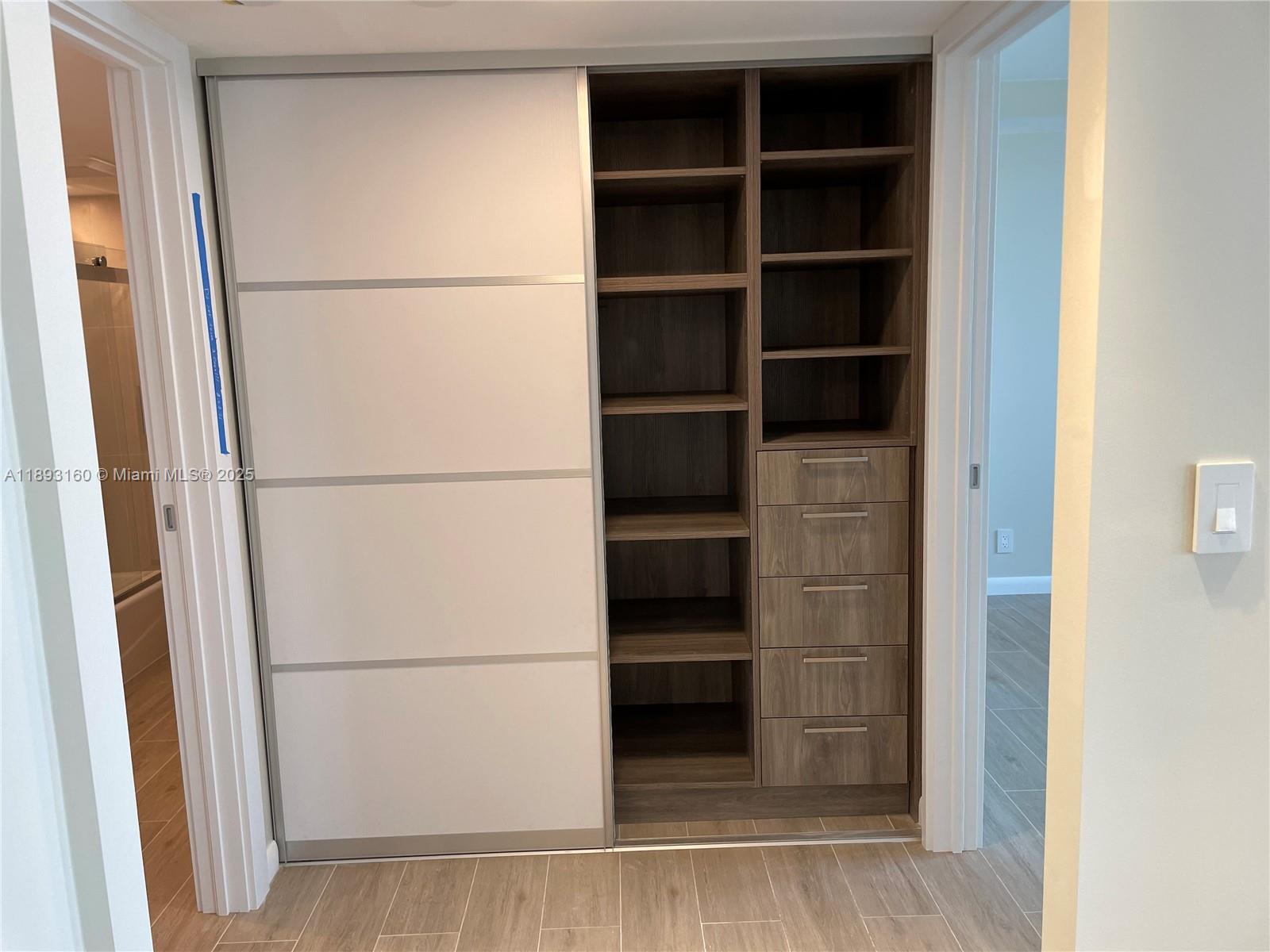 WINSTON TOWERS 700 CONDO - Residential Lease