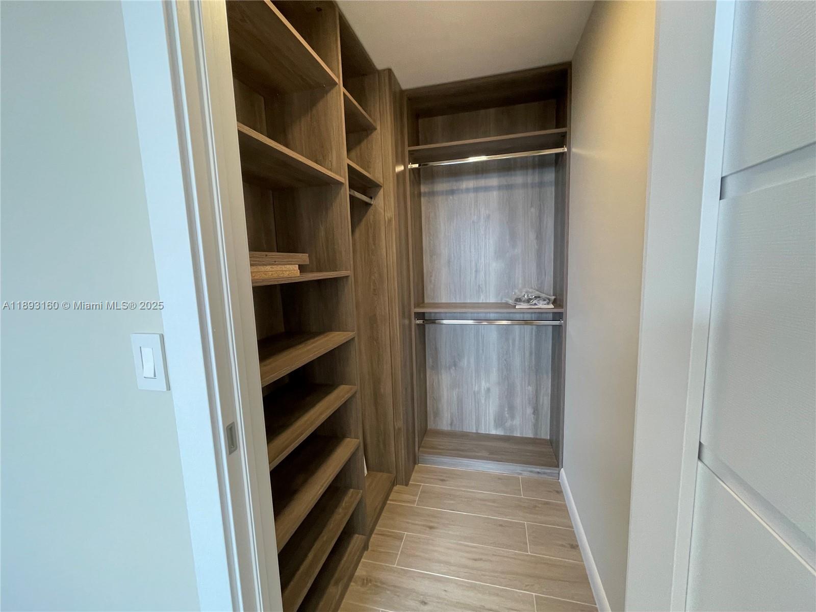 WINSTON TOWERS 700 CONDO - Residential Lease
