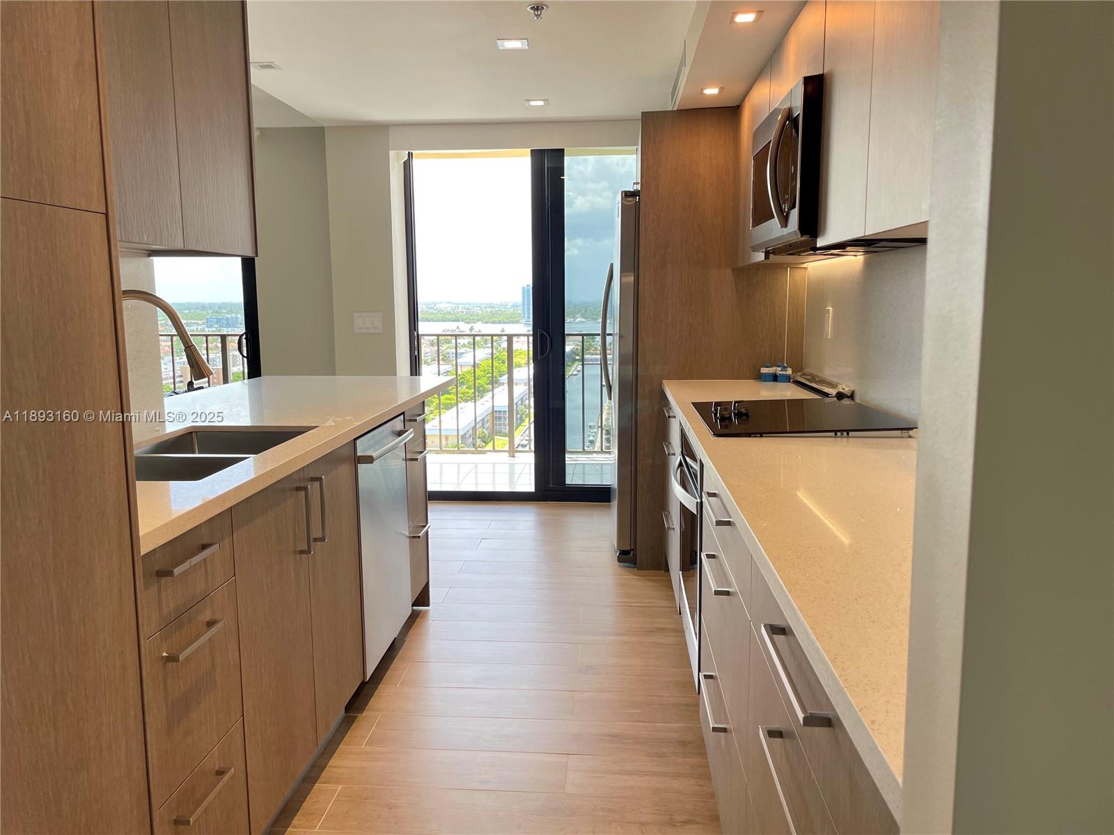 WINSTON TOWERS 700 CONDO - Residential Lease