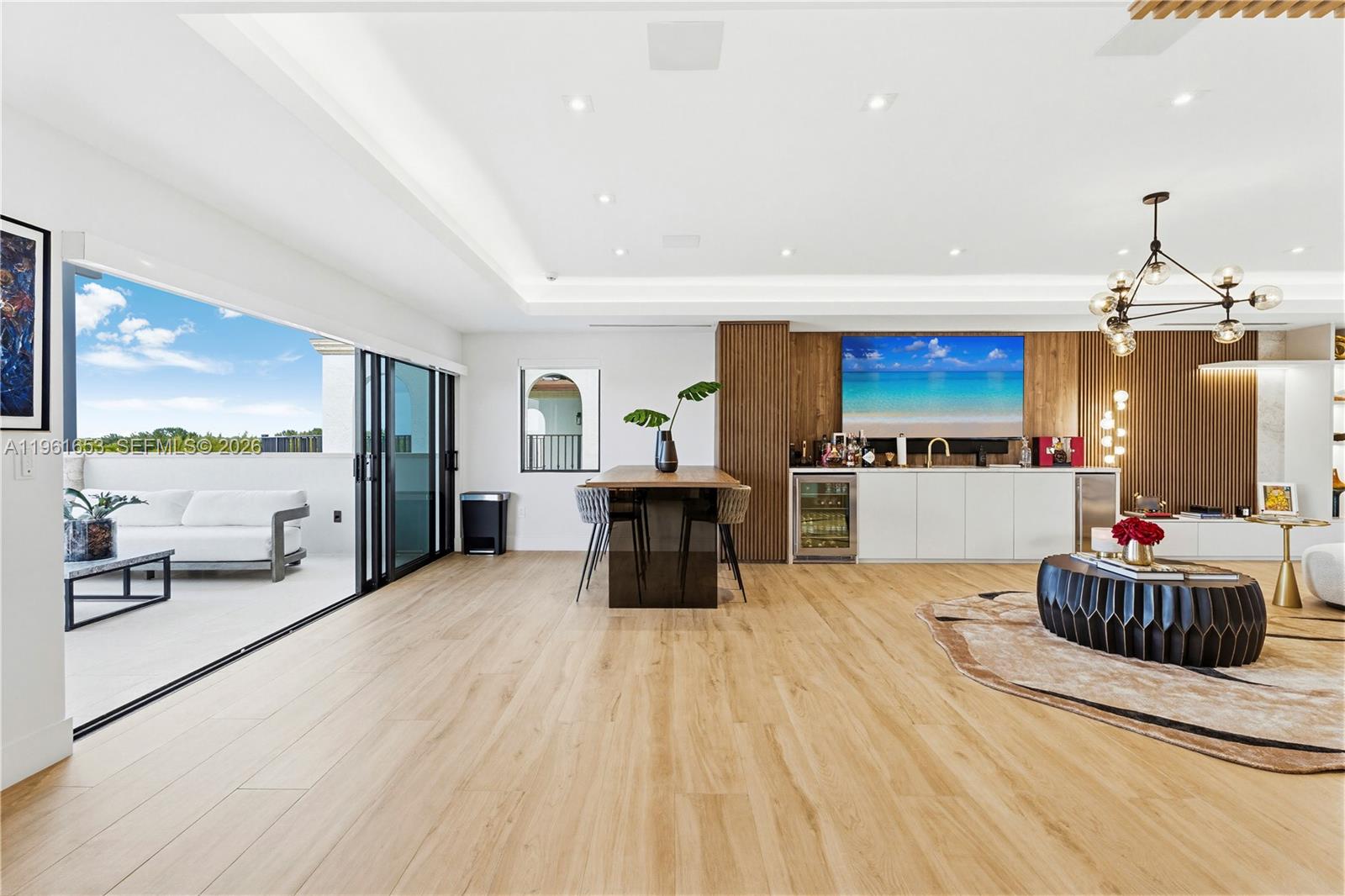 PARADISE POINT 1ST AMENDM - Residential