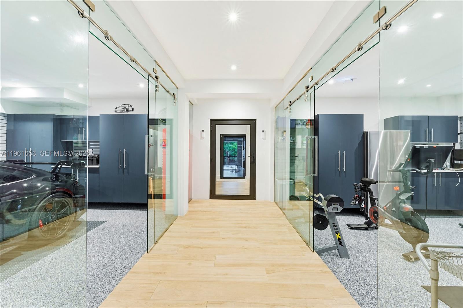 PARADISE POINT 1ST AMENDM - Residential