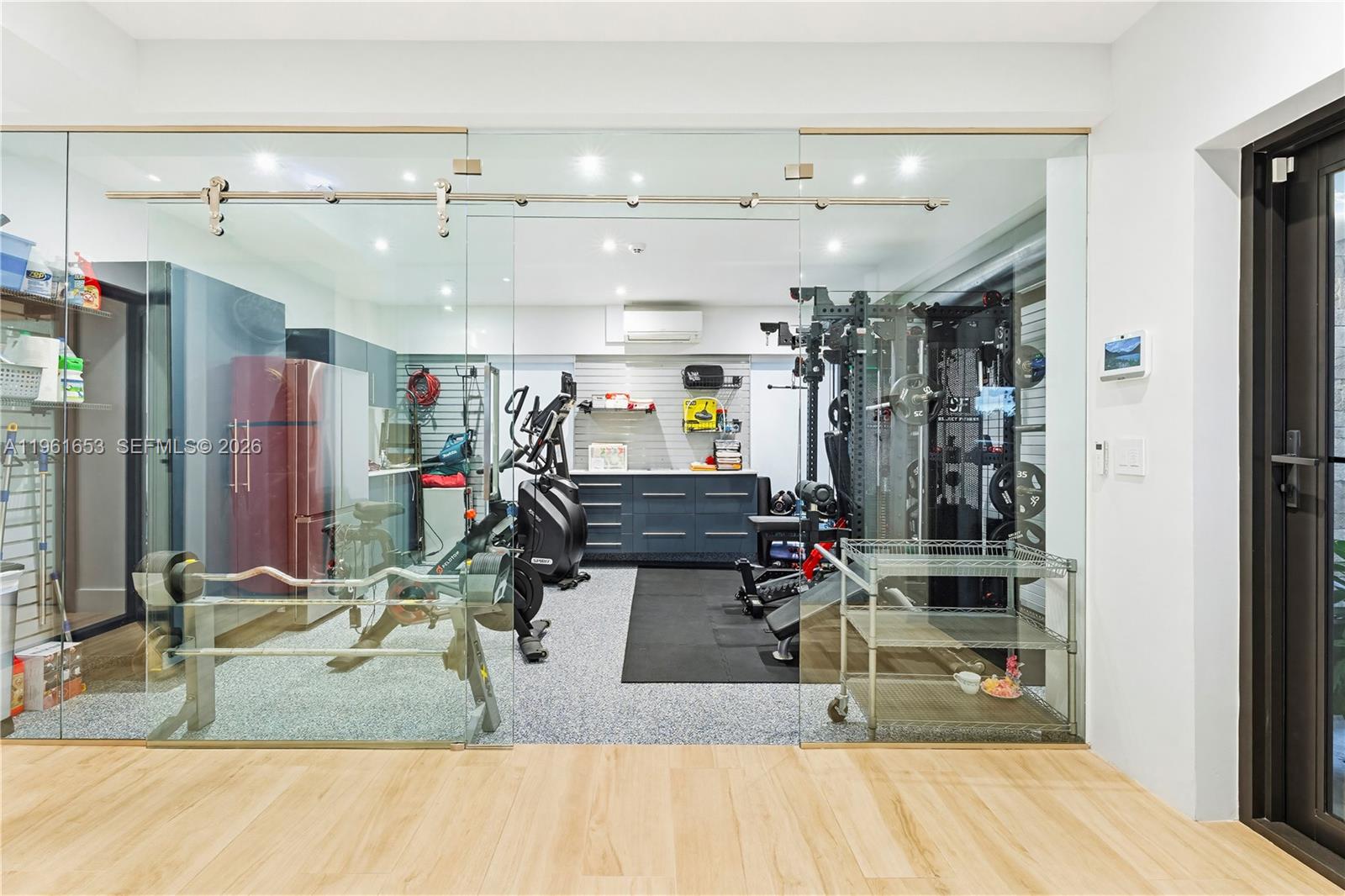 PARADISE POINT 1ST AMENDM - Residential