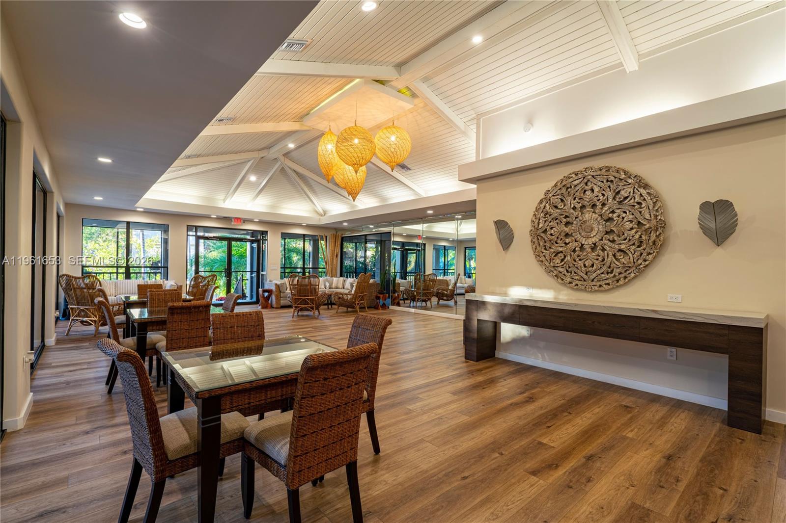 PARADISE POINT 1ST AMENDM - Residential