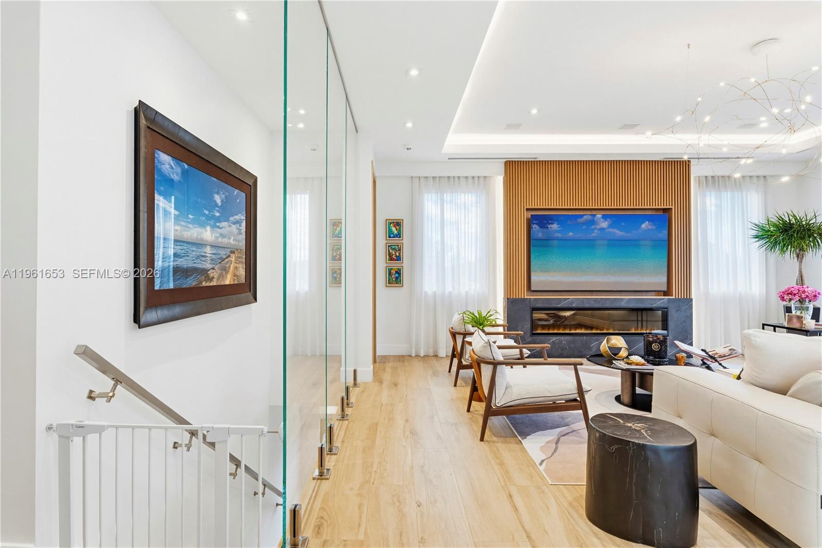 PARADISE POINT 1ST AMENDM - Residential