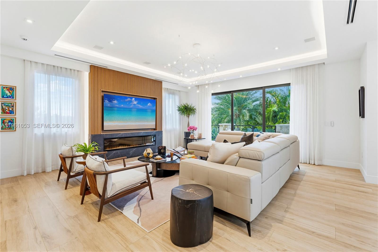 PARADISE POINT 1ST AMENDM - Residential