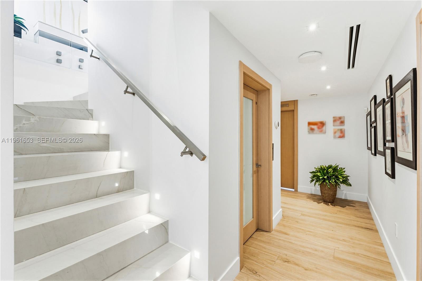 PARADISE POINT 1ST AMENDM - Residential