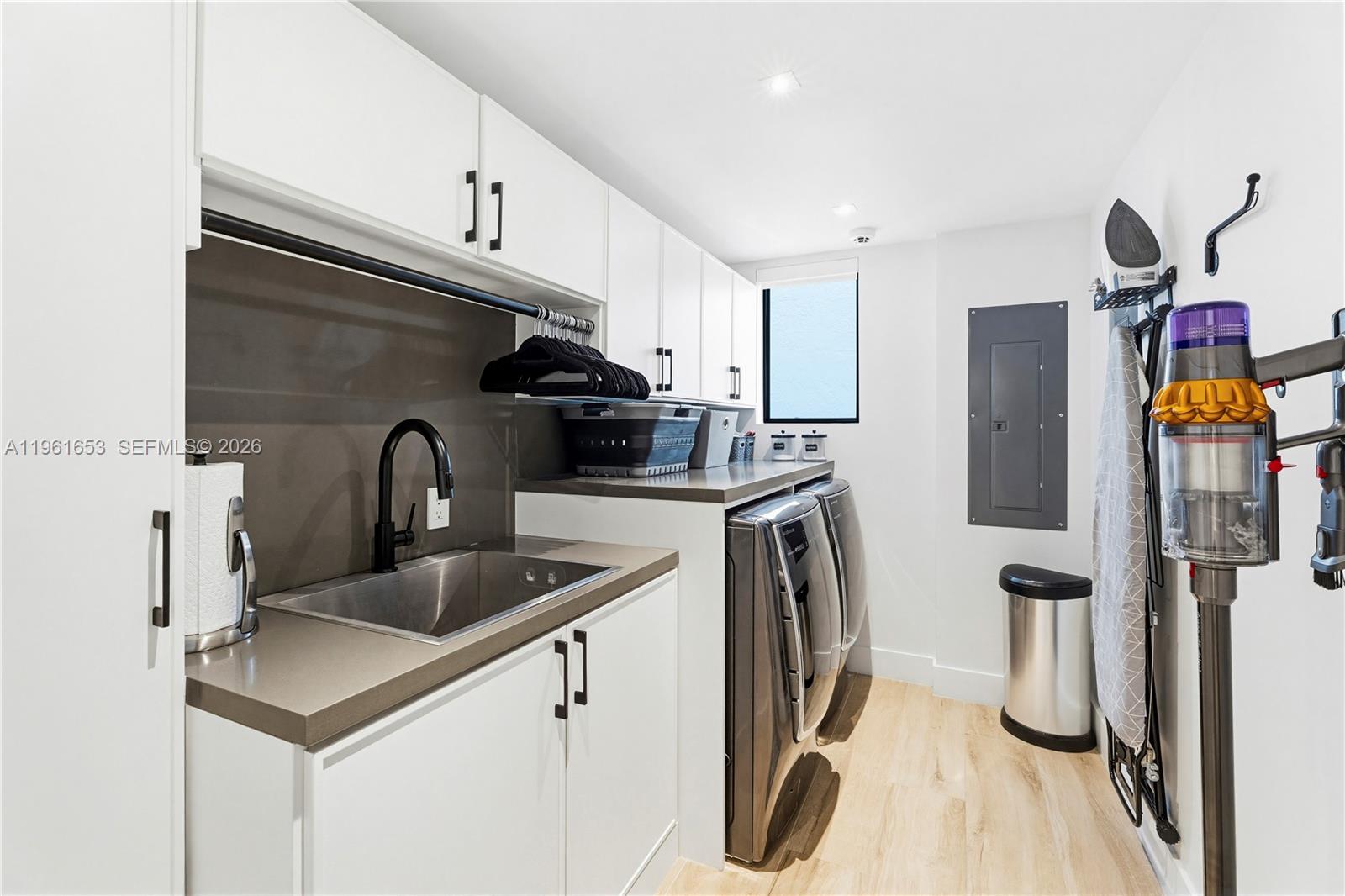 PARADISE POINT 1ST AMENDM - Residential