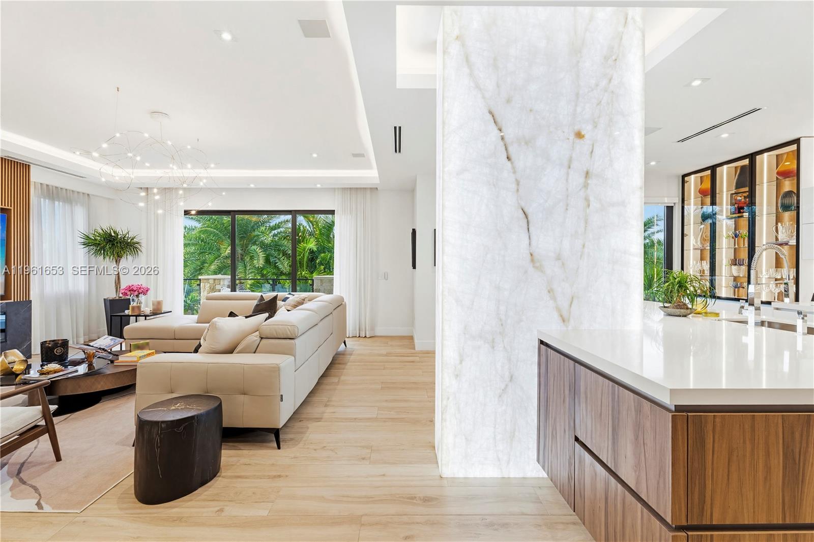 PARADISE POINT 1ST AMENDM - Residential