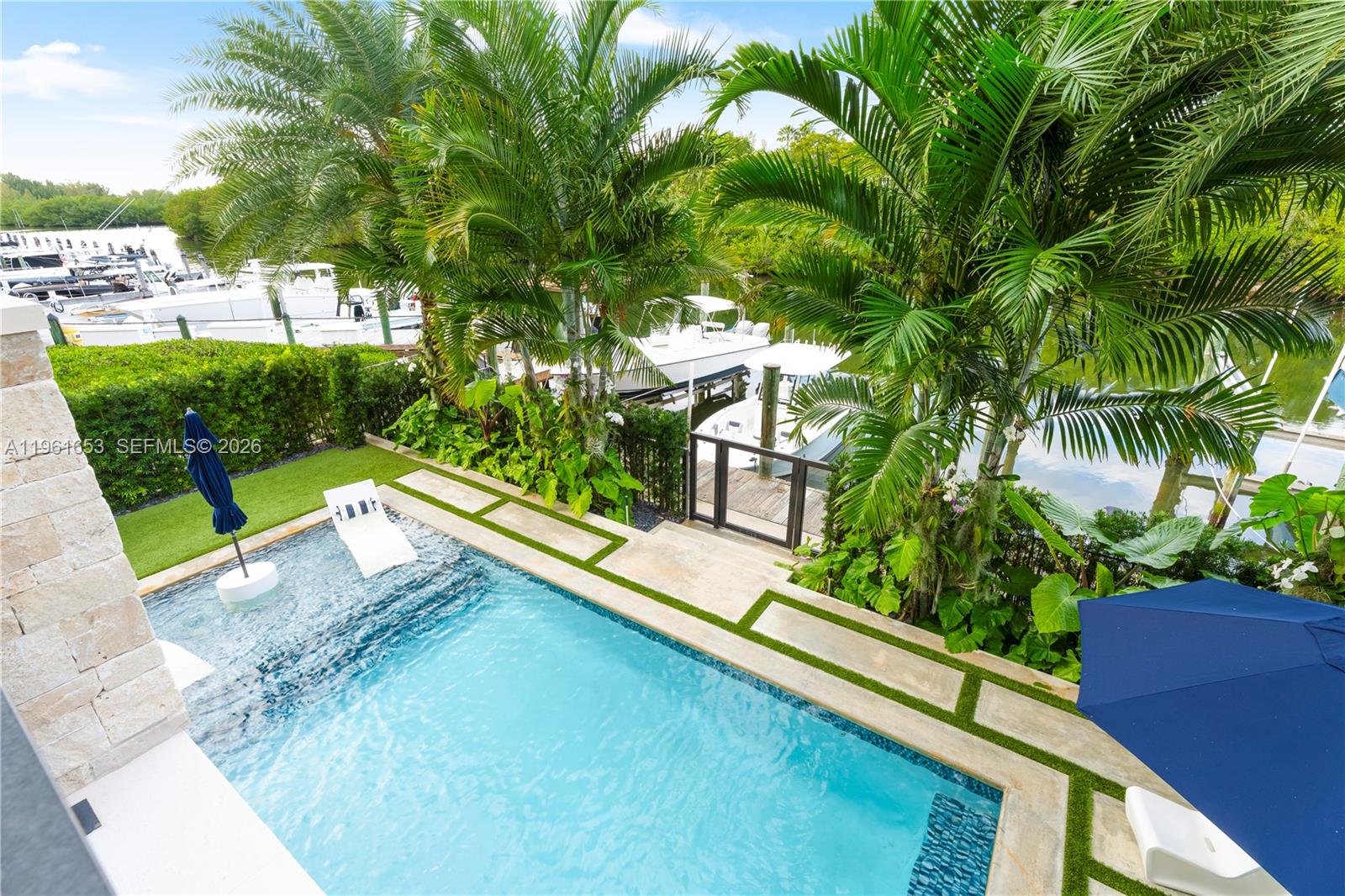 PARADISE POINT 1ST AMENDM - Residential