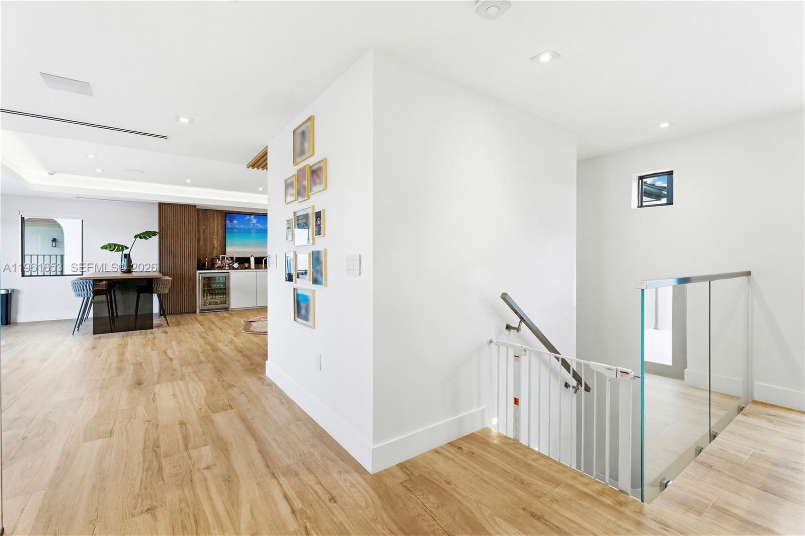 PARADISE POINT 1ST AMENDM - Residential